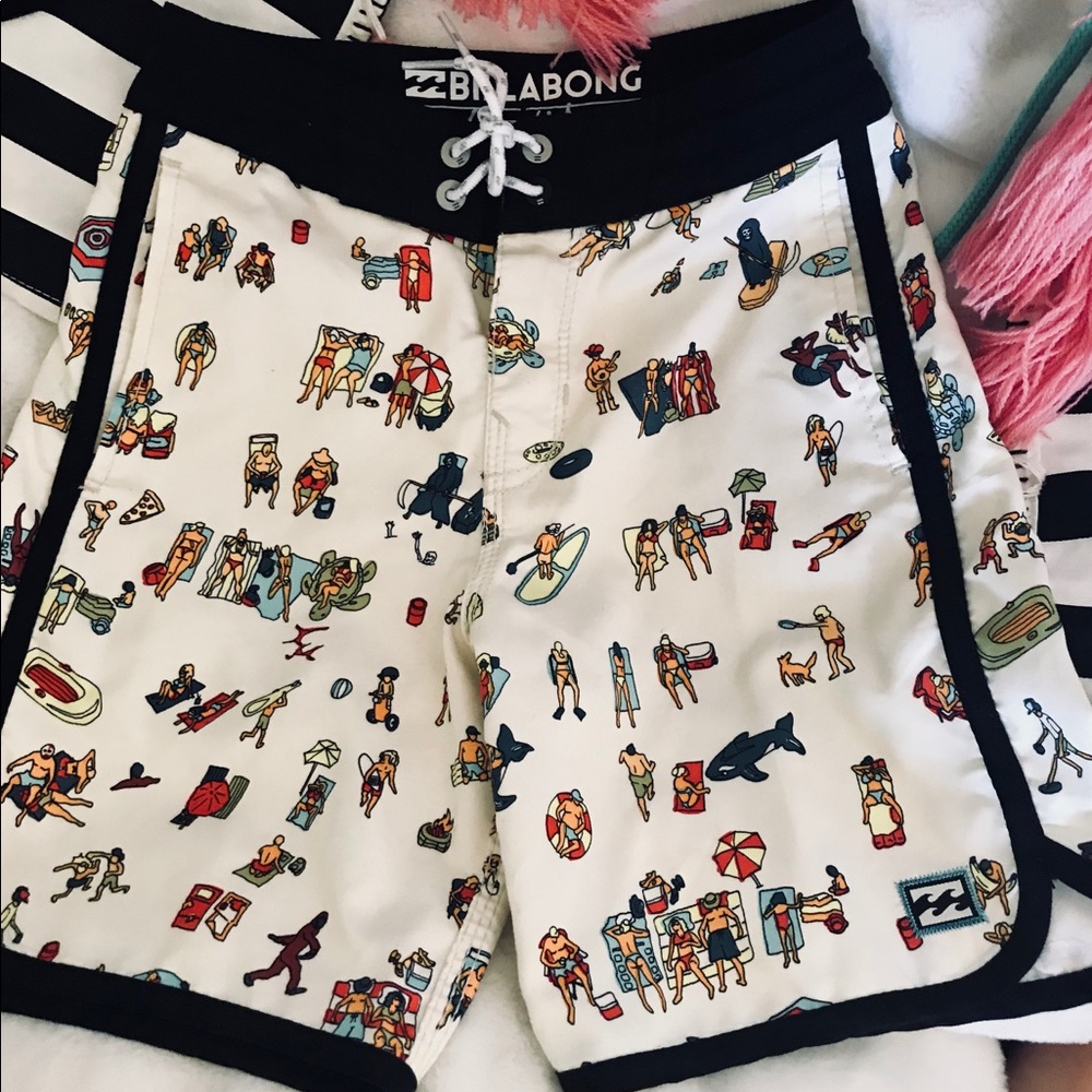 BILLABONG BOYS Board SHORTS❤️These are crazy cute!
